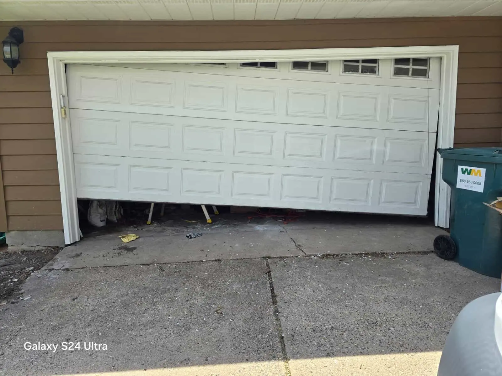Lavish Grage door repair before Lavish Garage door repair before